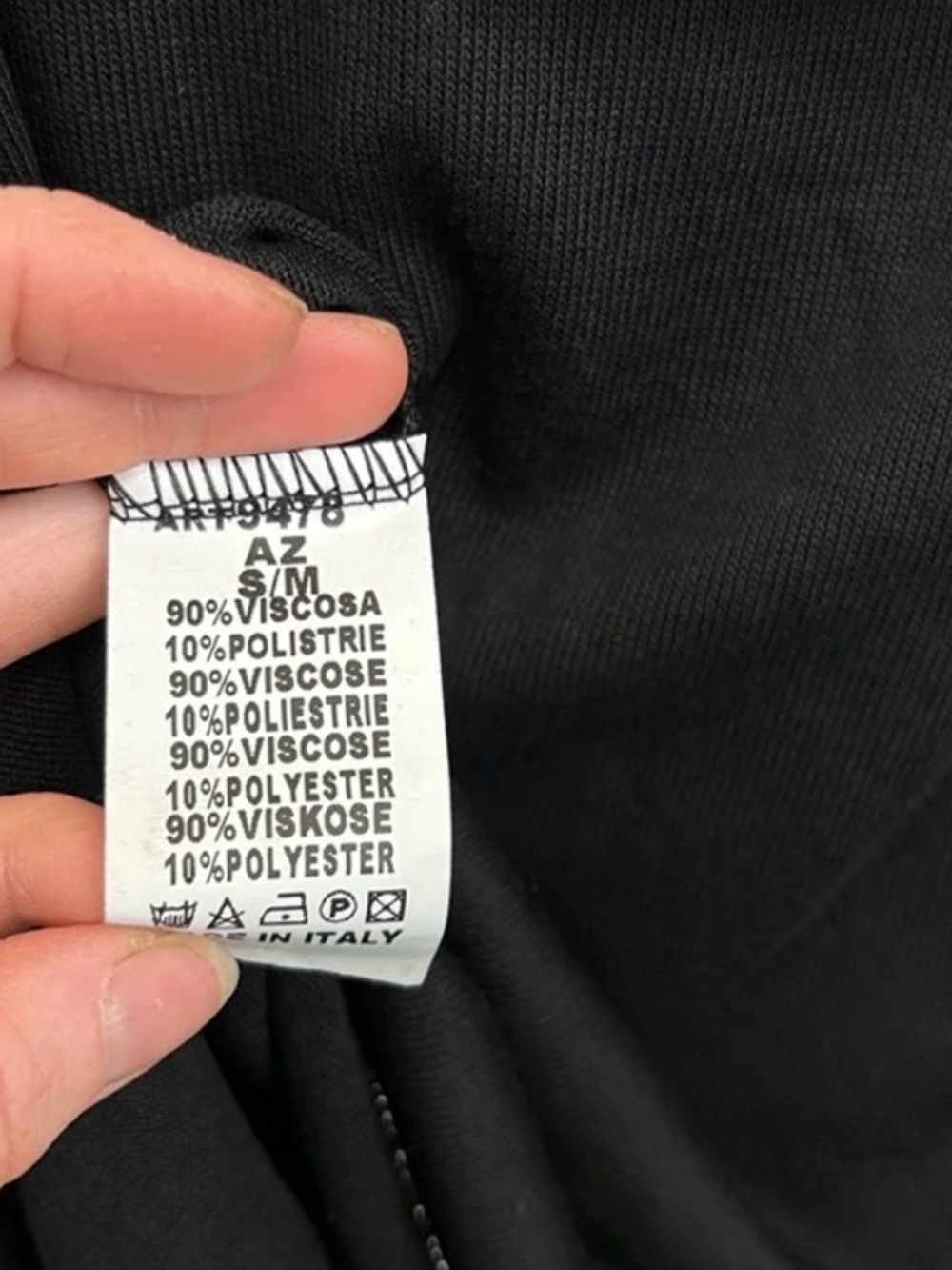 Classic Black Scoop Neck Tank Top - Picture 4 of 4